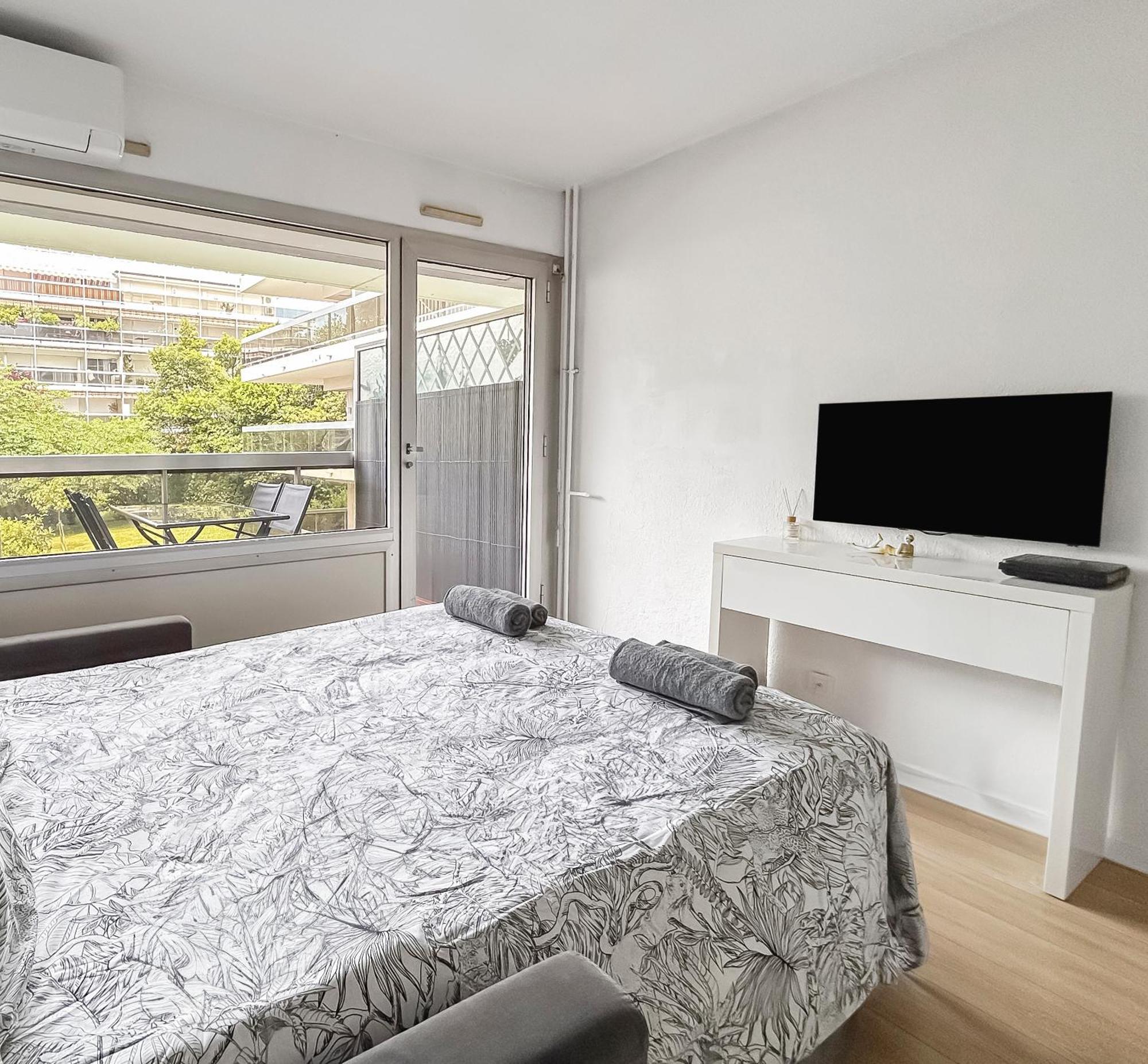 Joli Studio 4Pers Piscine Tout Confort Juan-les-Pins Zewnętrze zdjęcie