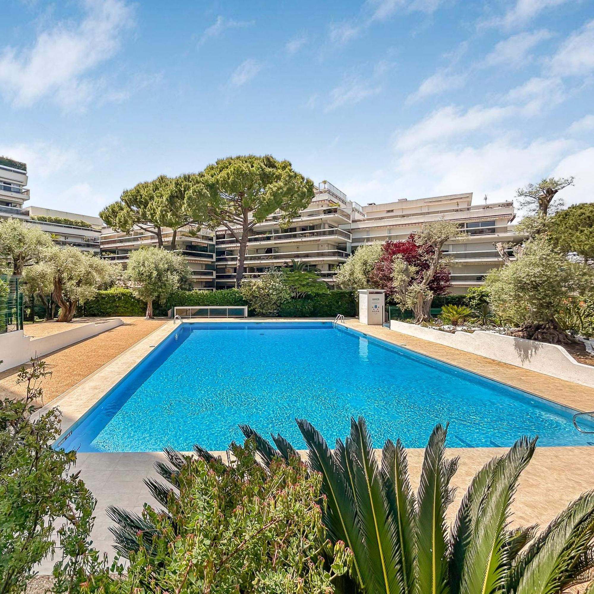 Joli Studio 4Pers Piscine Tout Confort Juan-les-Pins Zewnętrze zdjęcie
