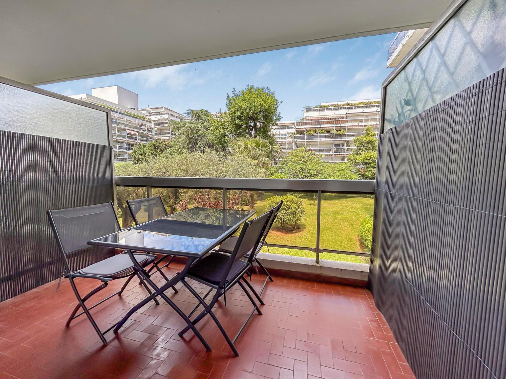 Joli Studio 4Pers Piscine Tout Confort Juan-les-Pins Zewnętrze zdjęcie